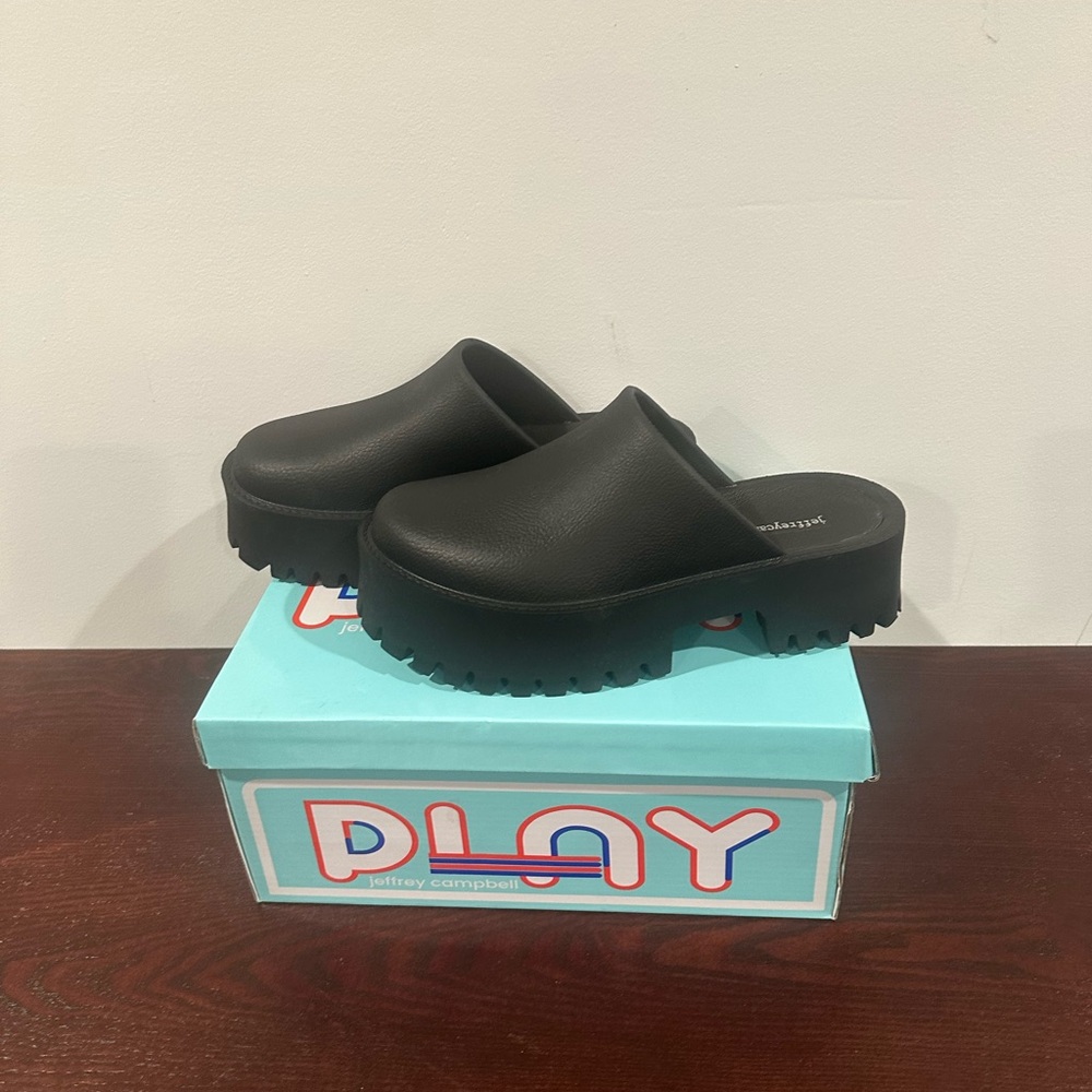 Jeffrey Campbell Kids Black Slip-On Slippers